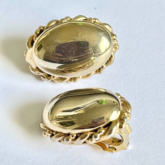 Vintage Oval Victorian Clip On Earrings Gold Plated 70's Smooth Finish Estate - Picture 7 of 13